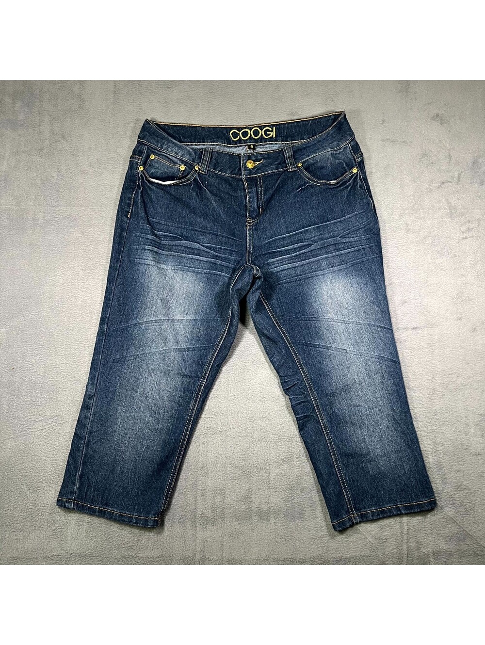 Y2K COOGI Jeans Blue Women 14W Capri Denim Medium Wash Embroidered Pocket